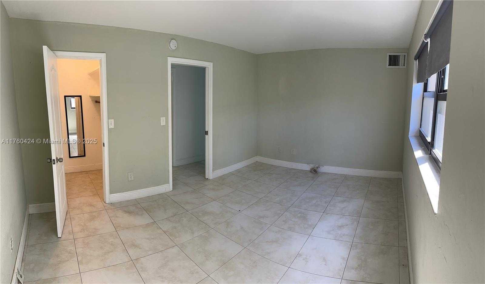 Small Image of 2201 BRICKELL AVE #46, Miami Number 7