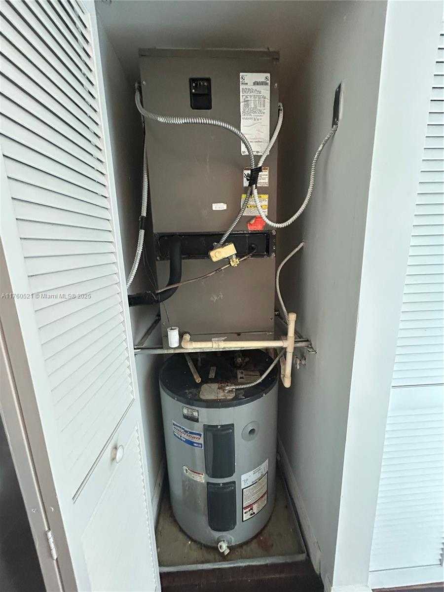 Small Image of 60 NORTH WEST 37TH AVE #1008, Miami Number 27