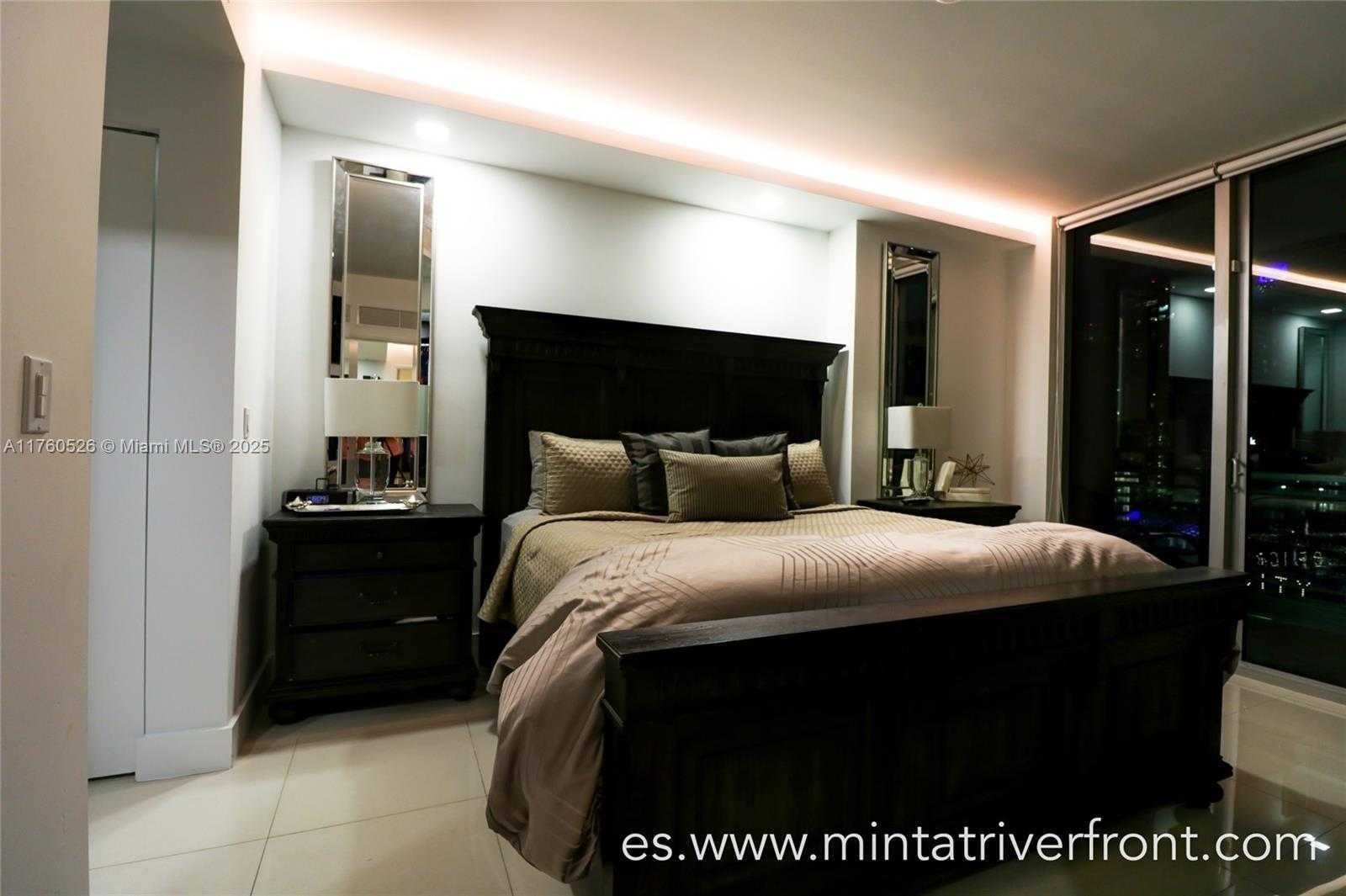 Small Image of 92 SOUTH WEST 3RD ST #2304, Miami Number 8