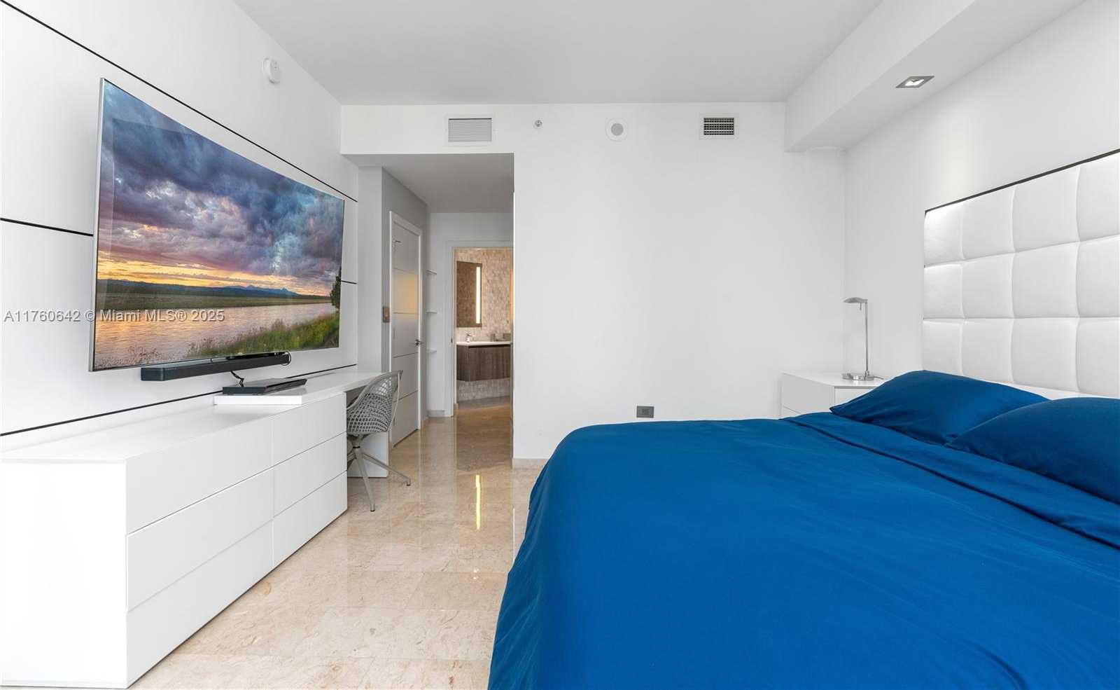 Small Image of 88 SOUTH WEST 7TH ST #2401, Miami Number 17