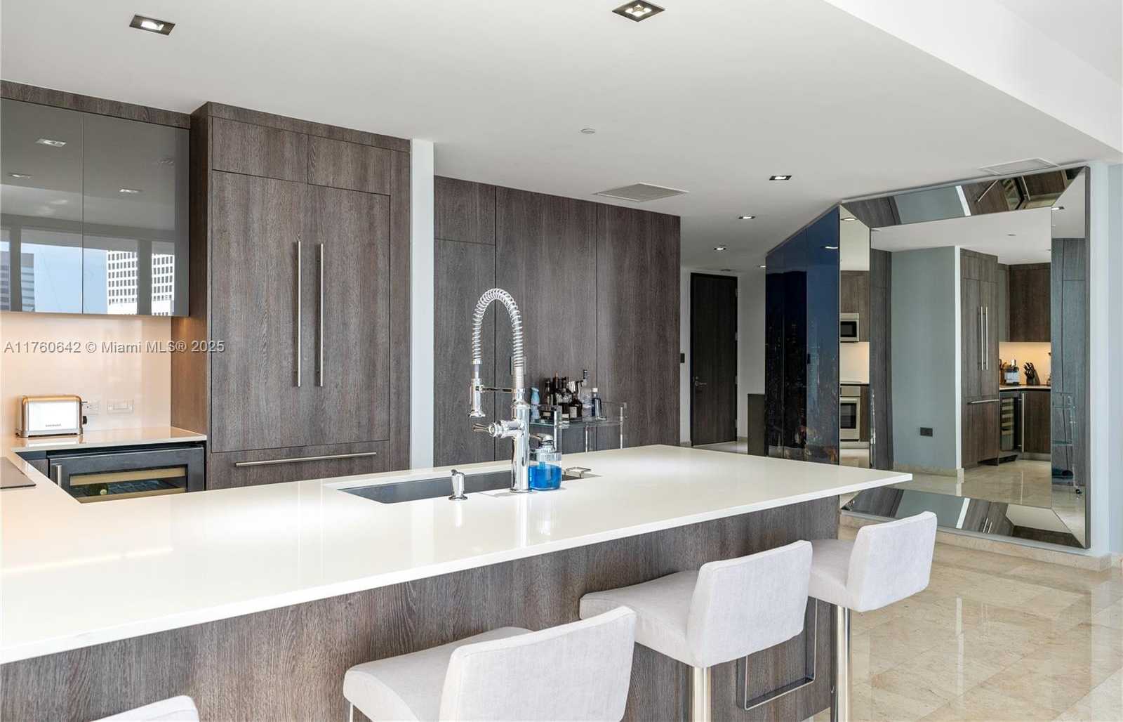 Small Image of 88 SOUTH WEST 7TH ST #2401, Miami Number 30