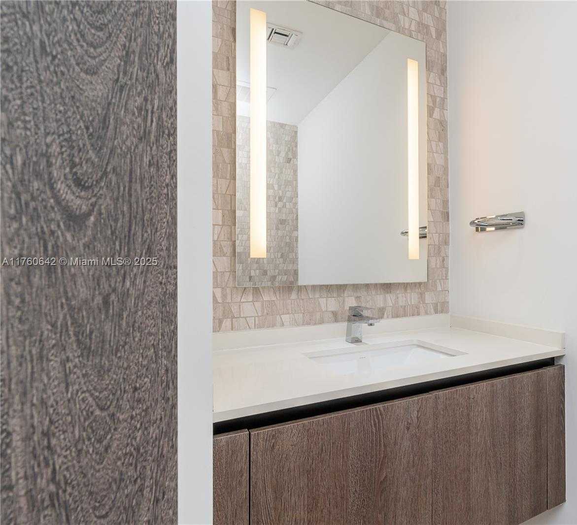 Small Image of 88 SOUTH WEST 7TH ST #2401, Miami Number 37