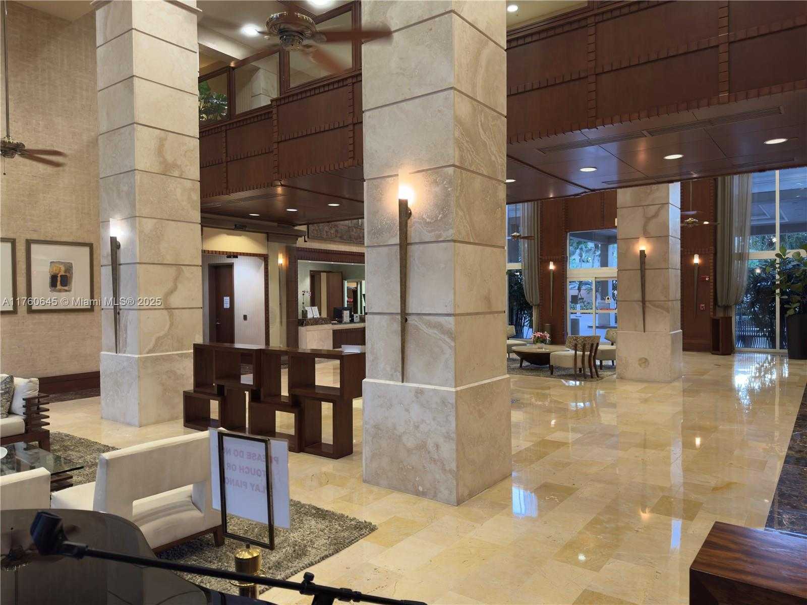 Small Image of 19501 WEST COUNTRY CLUB DR #911, Aventura Number 27