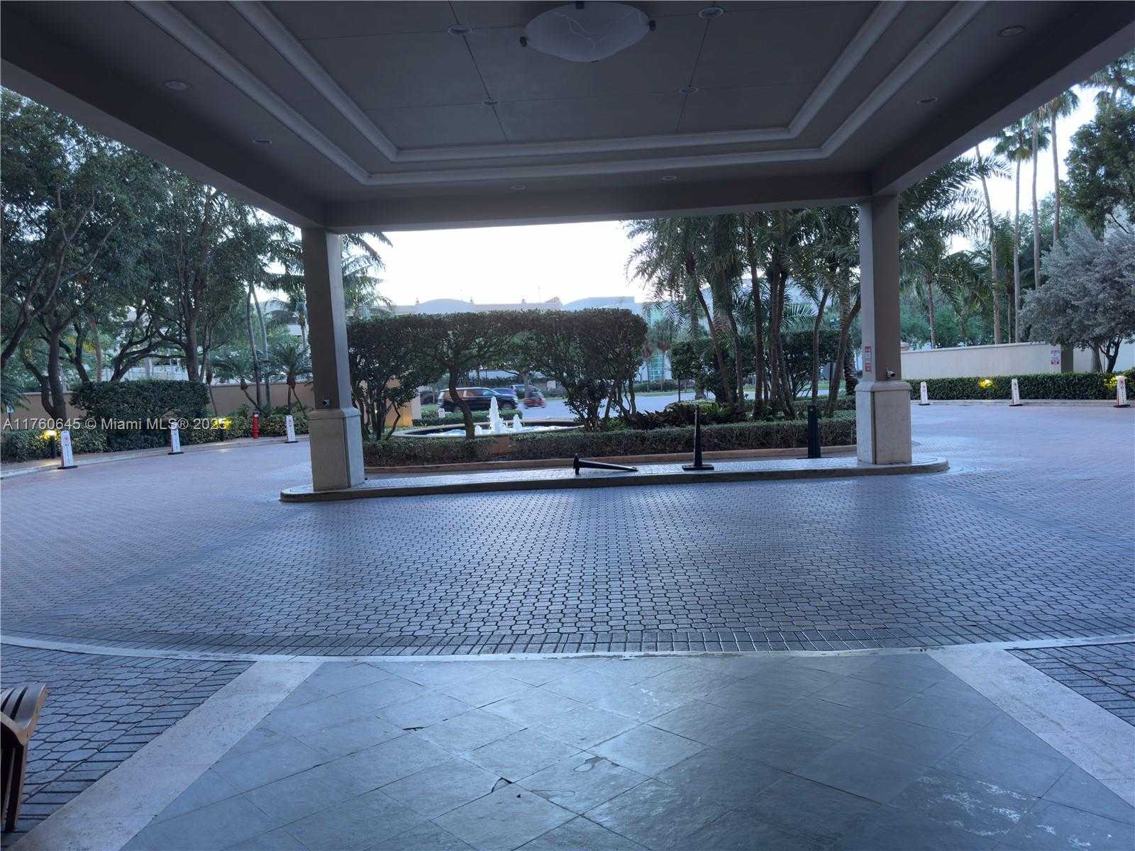 Small Image of 19501 WEST COUNTRY CLUB DR #911, Aventura Number 38