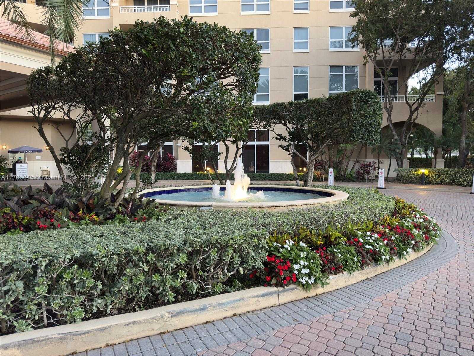 Small Image of 19501 WEST COUNTRY CLUB DR #911, Aventura Number 40