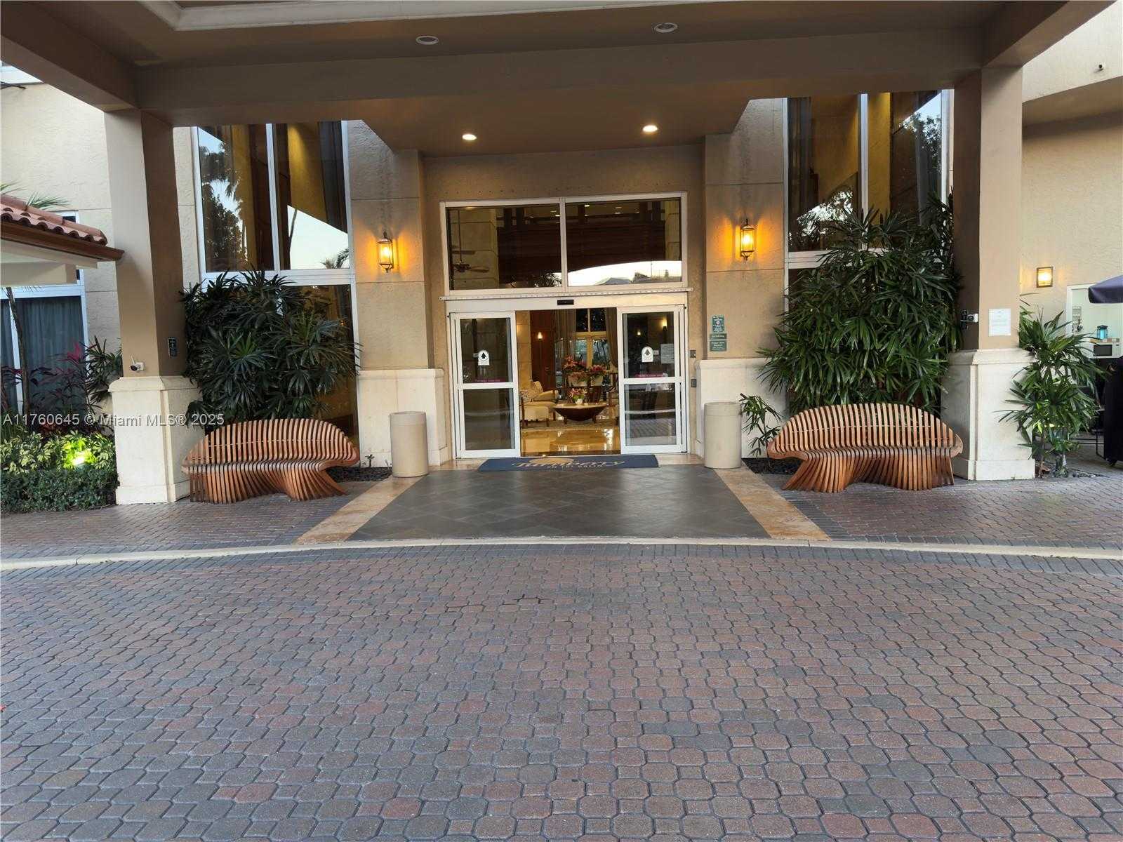 Small Image of 19501 WEST COUNTRY CLUB DR #911, Aventura Number 41