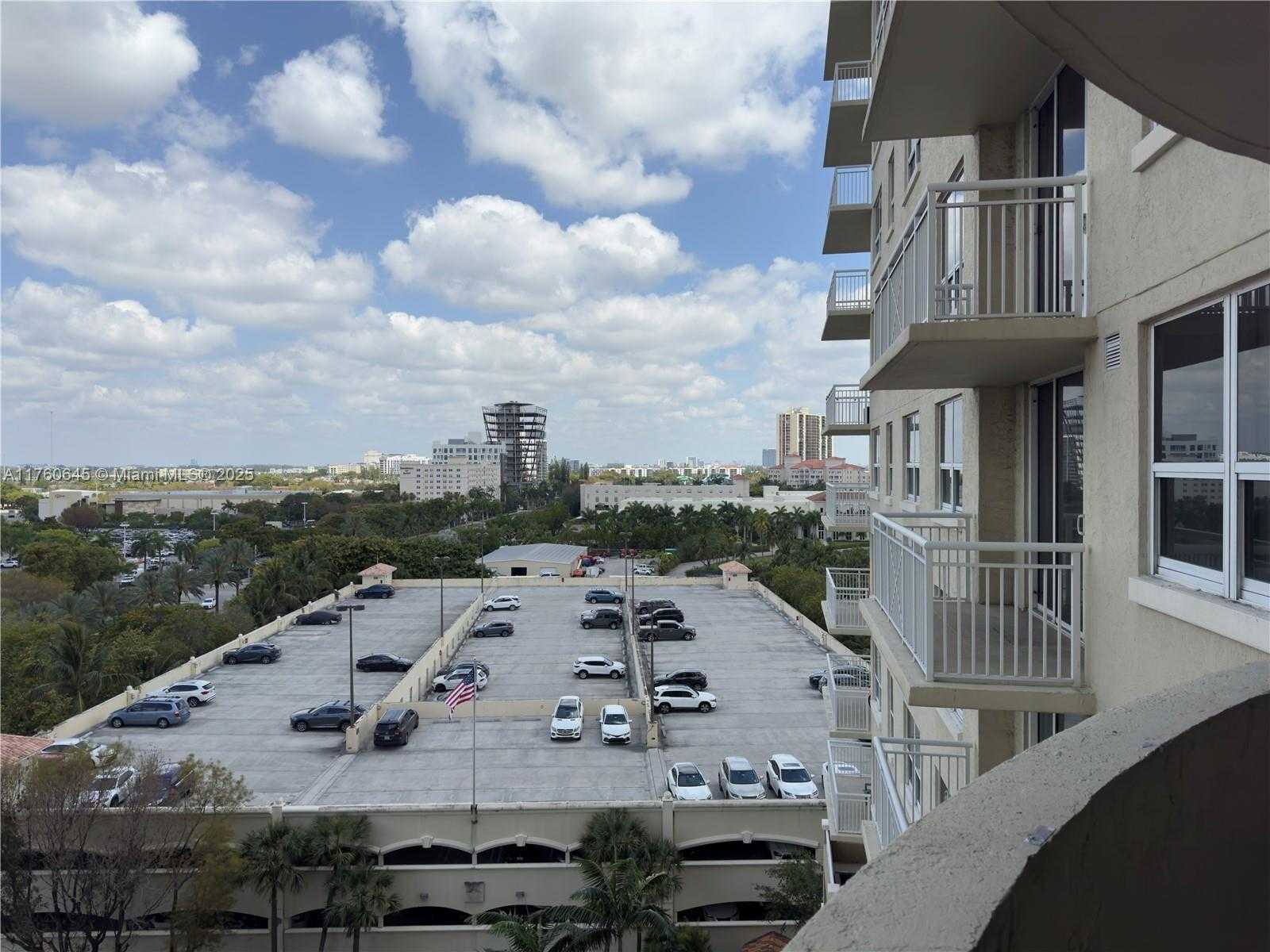 Small Image of 19501 WEST COUNTRY CLUB DR #911, Aventura Number 54