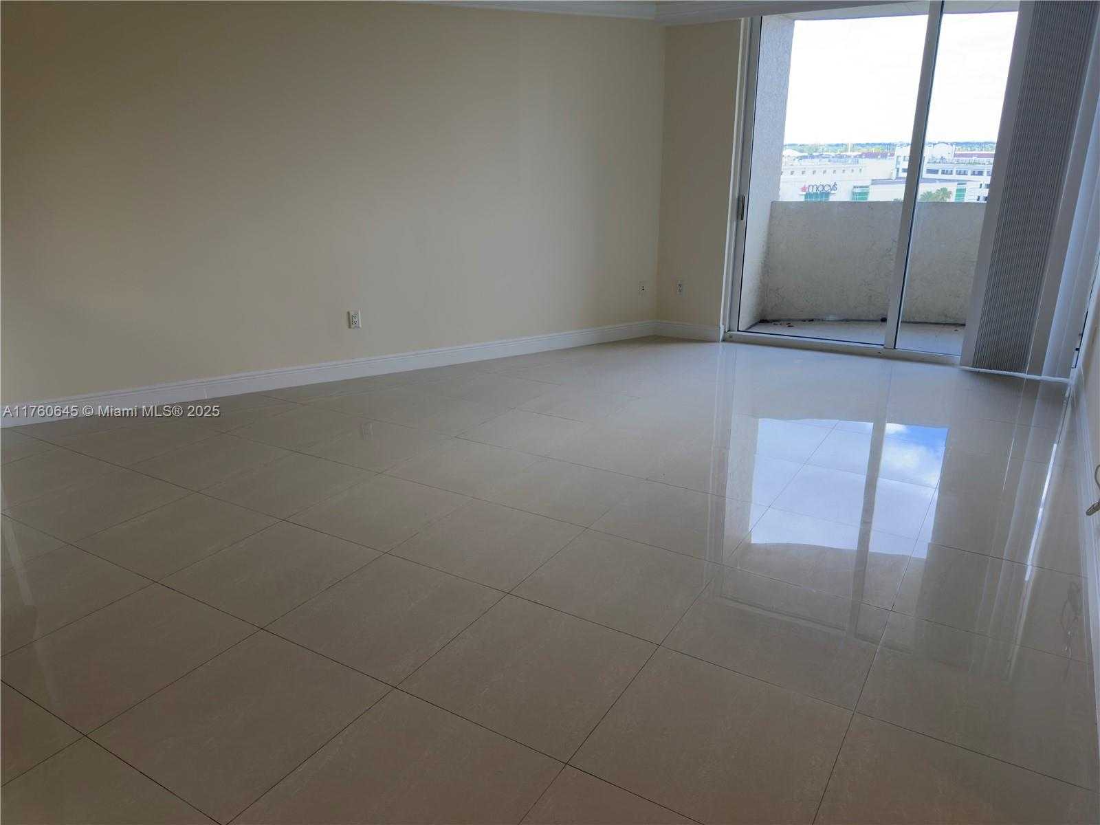 Small Image of 19501 WEST COUNTRY CLUB DR #911, Aventura Number 9