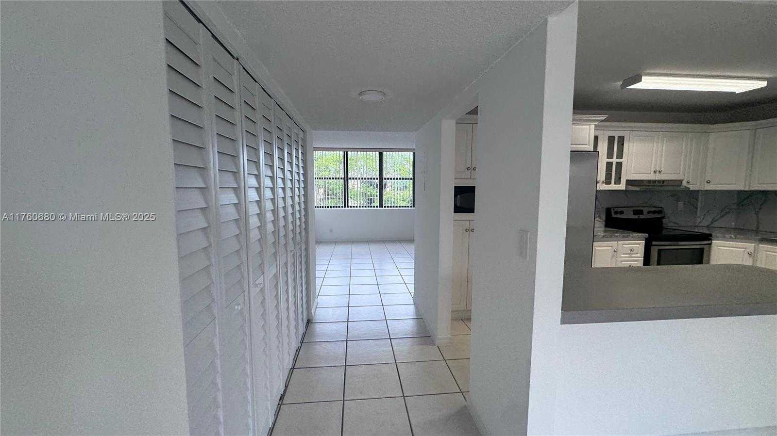 Small Image of 20401 NORTH EAST 30TH AVE #412-8, Aventura Number 17