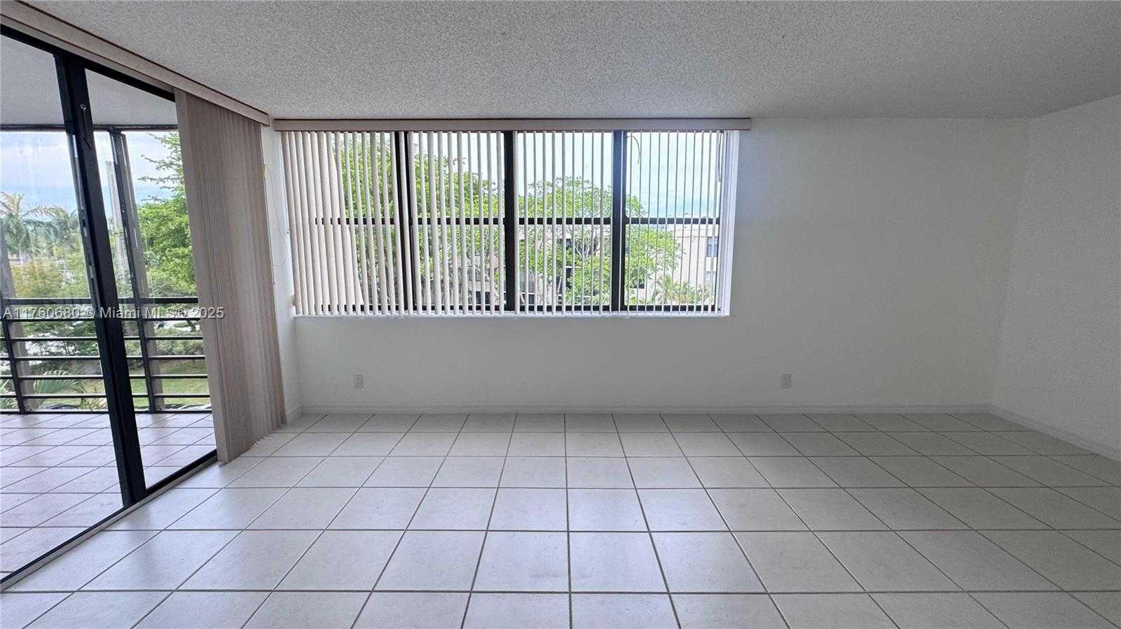Small Image of 20401 NORTH EAST 30TH AVE #412-8, Aventura Number 18