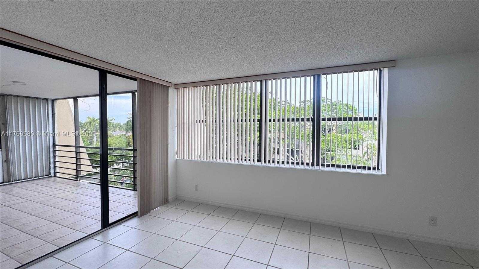 Small Image of 20401 NORTH EAST 30TH AVE #412-8, Aventura Number 19