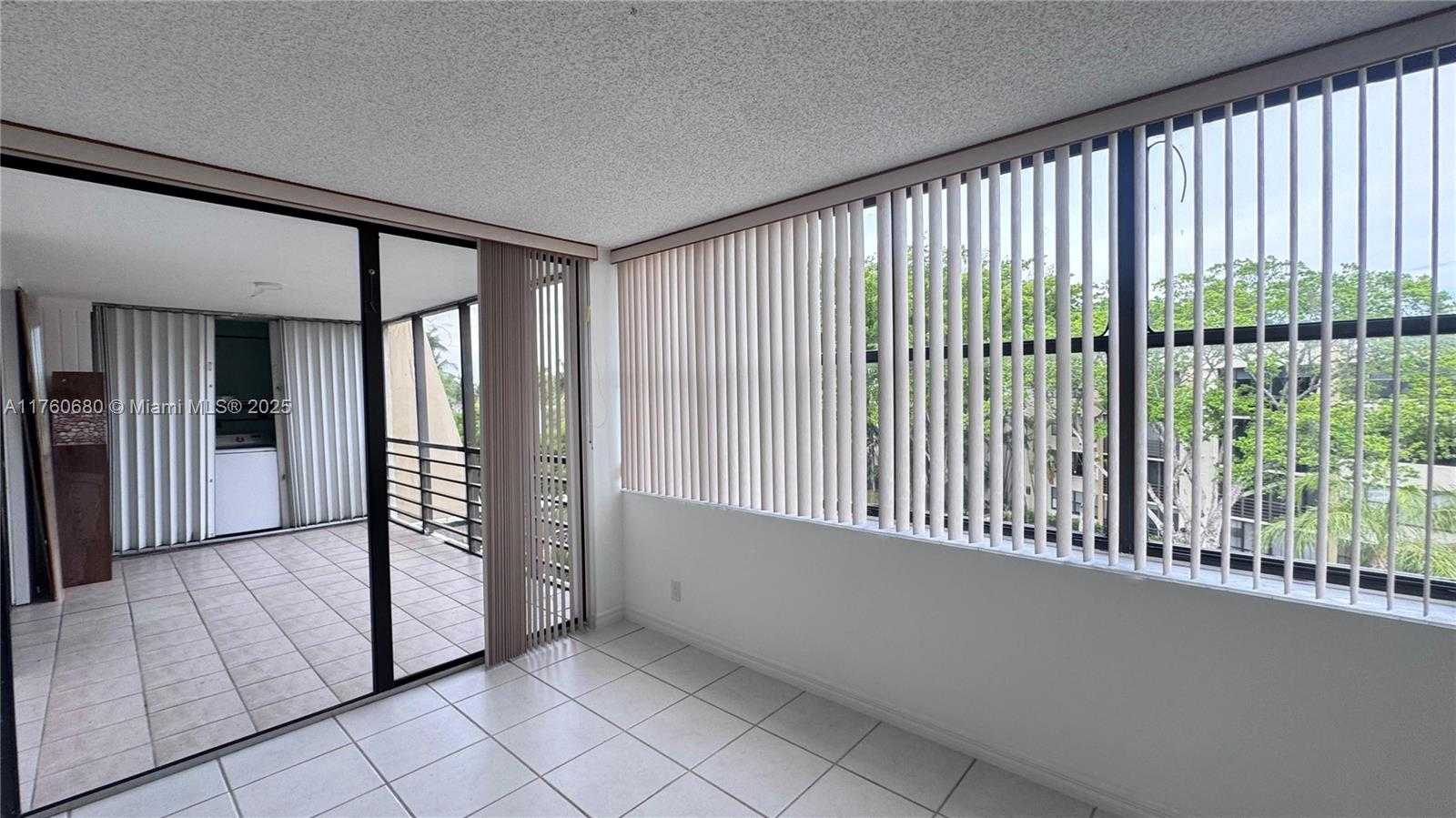 Small Image of 20401 NORTH EAST 30TH AVE #412-8, Aventura Number 20