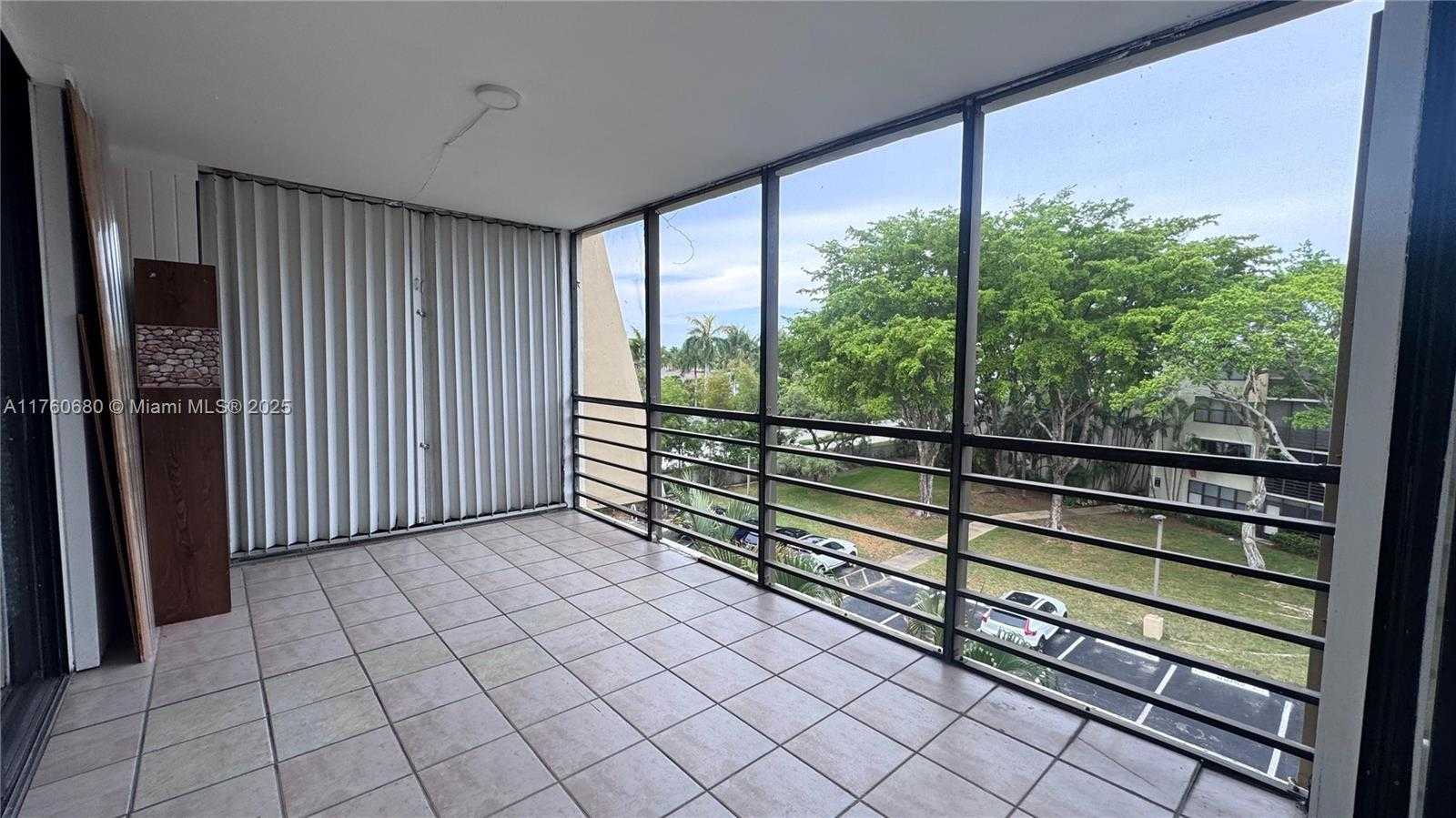 Small Image of 20401 NORTH EAST 30TH AVE #412-8, Aventura Number 22