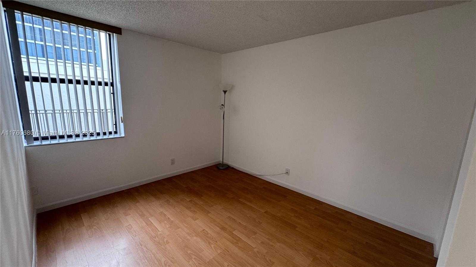 Small Image of 20401 NORTH EAST 30TH AVE #412-8, Aventura Number 24