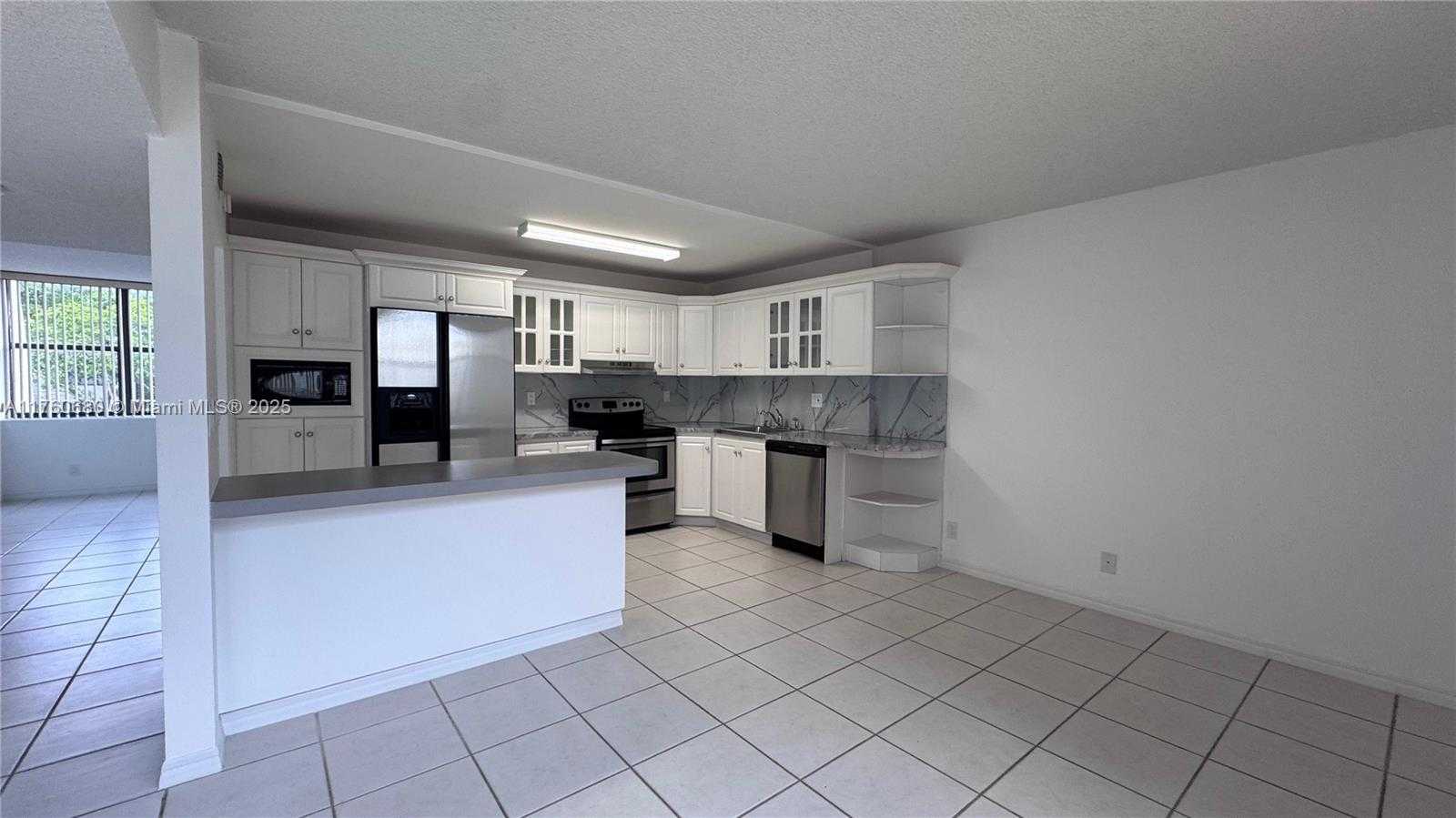 Small Image of 20401 NORTH EAST 30TH AVE #412-8, Aventura Number 9