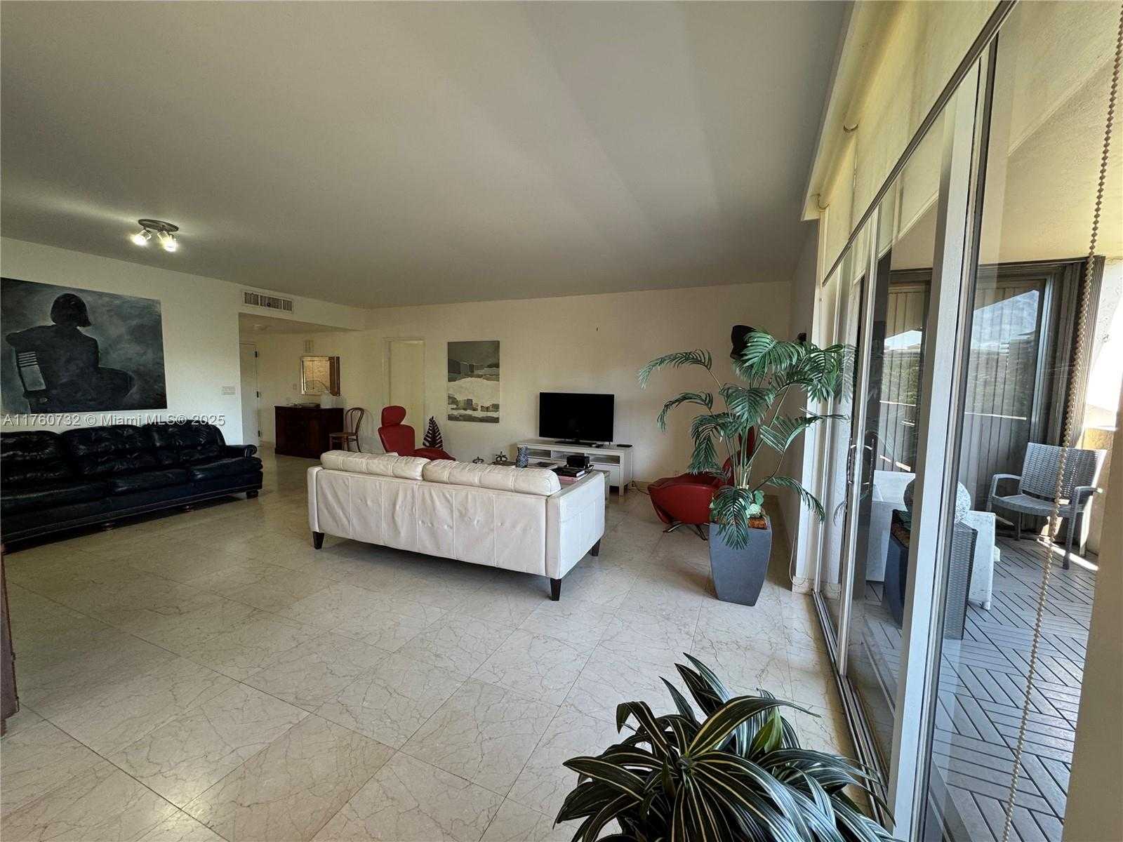 Small Image of 161 CRANDON BLVD #323, Key Biscayne Number 5