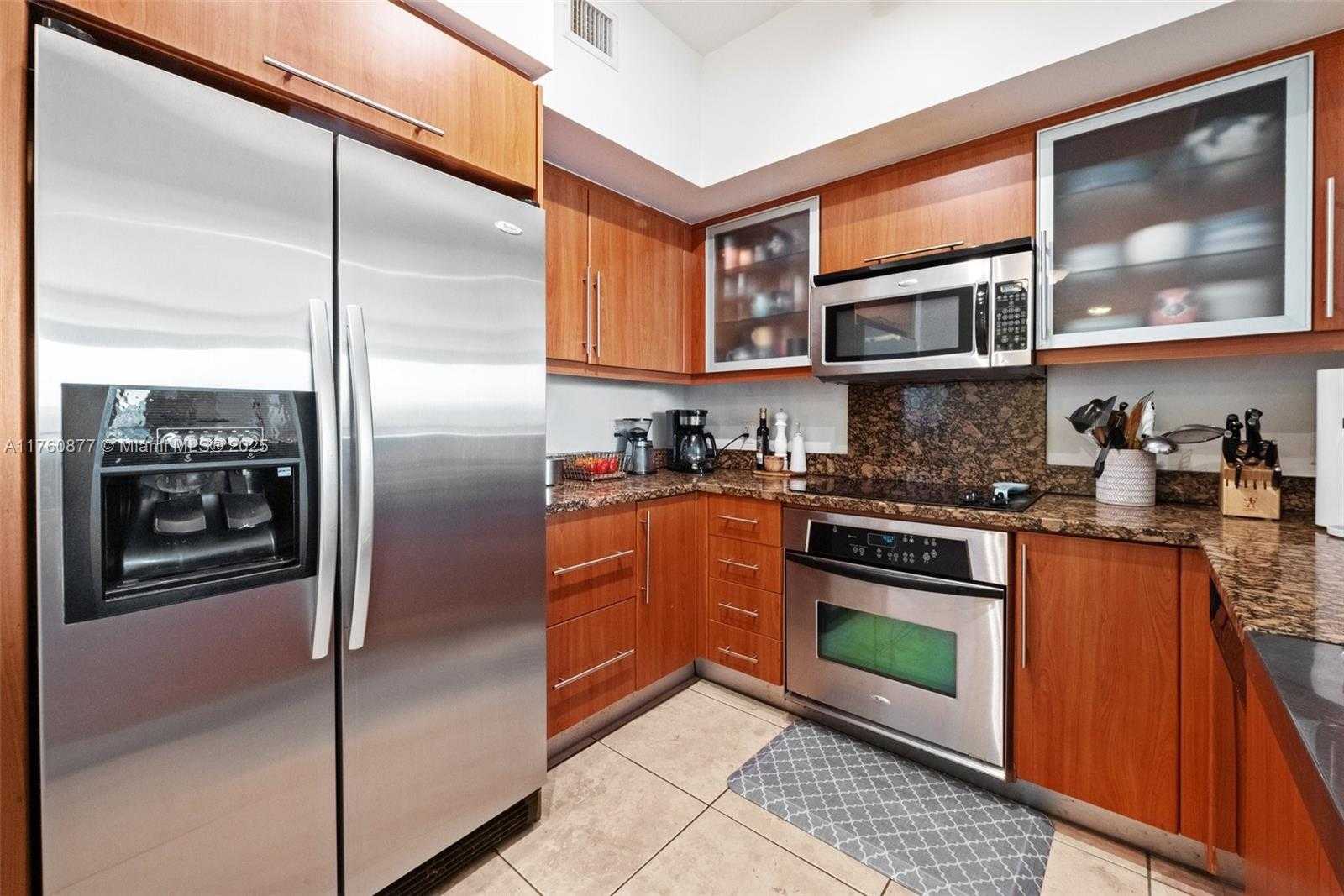 Small Image of 888 SOUTH DOUGLAS RD #602, Coral Gables Number 15