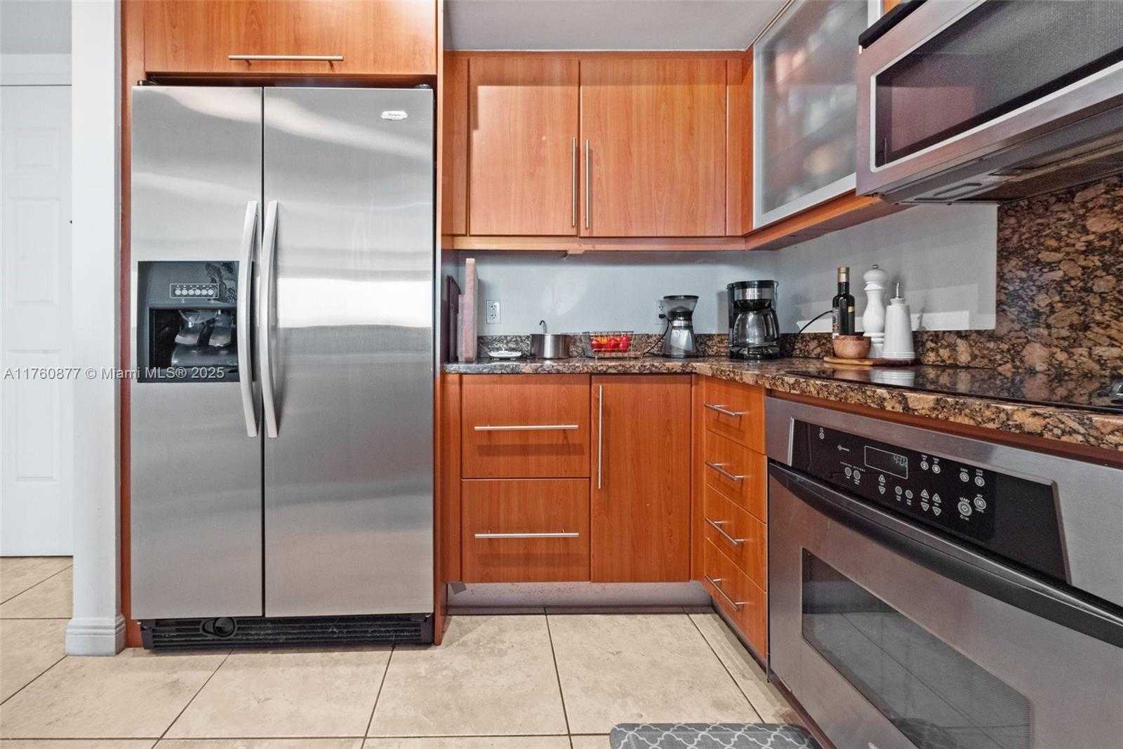 Small Image of 888 SOUTH DOUGLAS RD #602, Coral Gables Number 16