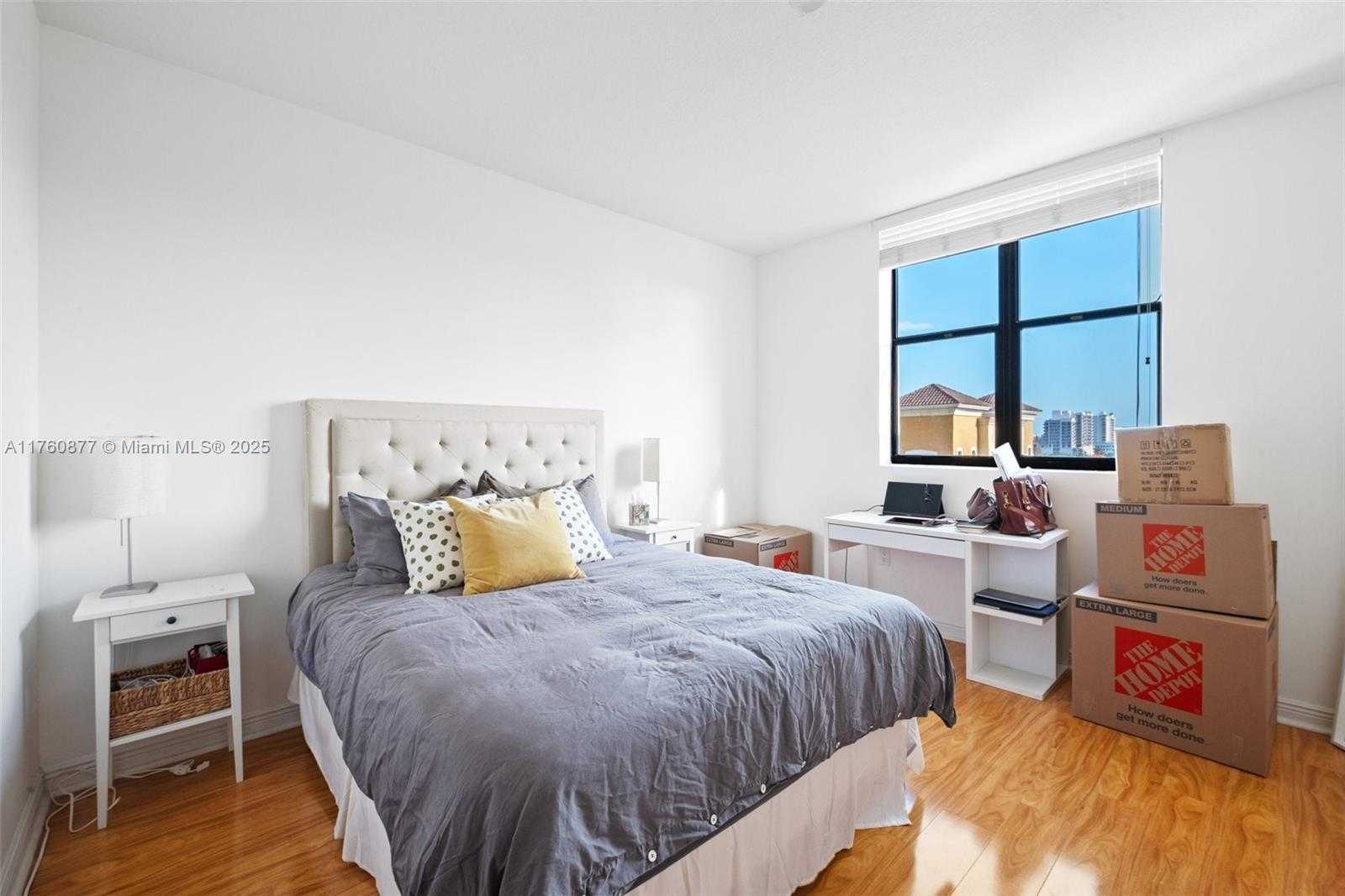 Small Image of 888 SOUTH DOUGLAS RD #602, Coral Gables Number 18