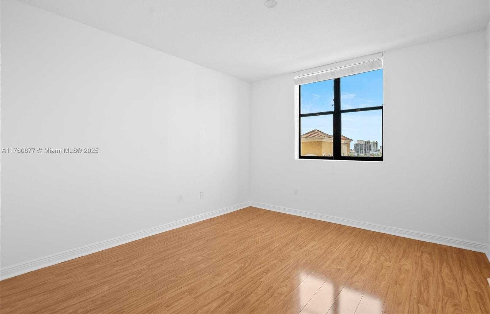 Small Image of 888 SOUTH DOUGLAS RD #602, Coral Gables Number 19