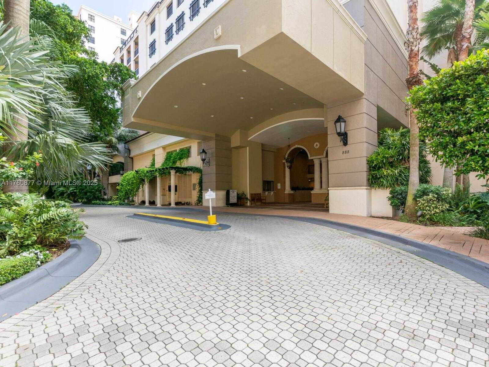 Small Image of 888 SOUTH DOUGLAS RD #602, Coral Gables Number 2