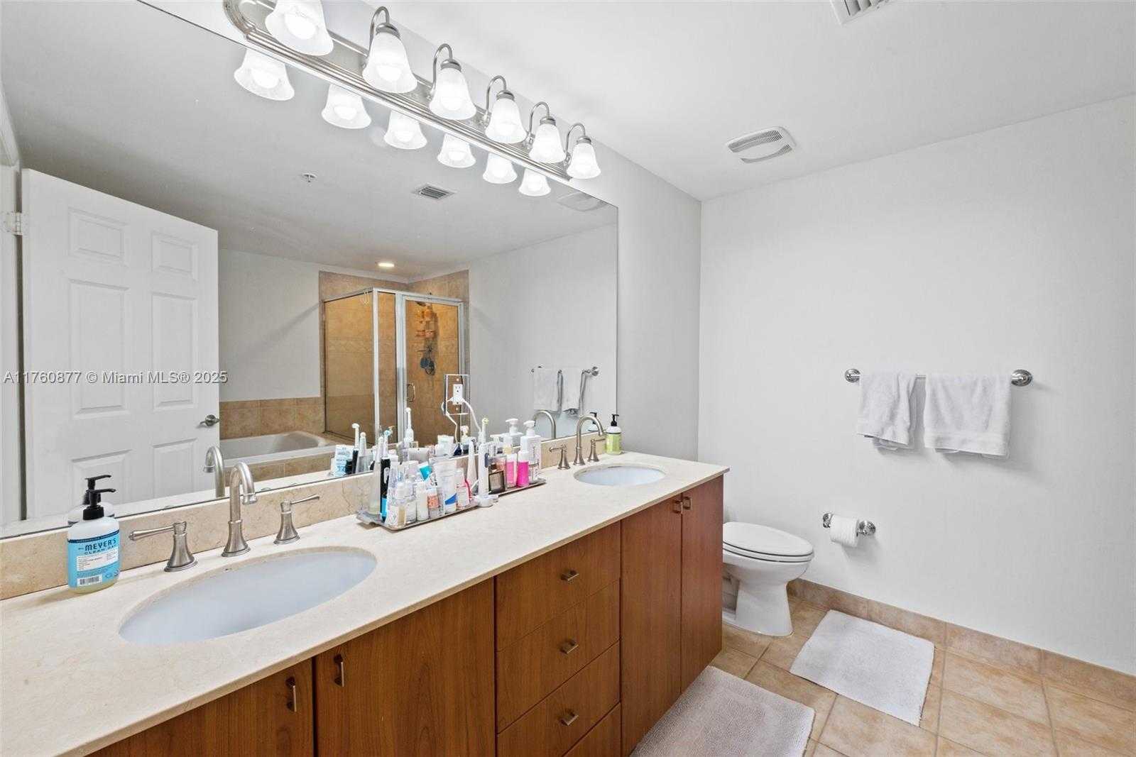 Small Image of 888 SOUTH DOUGLAS RD #602, Coral Gables Number 21