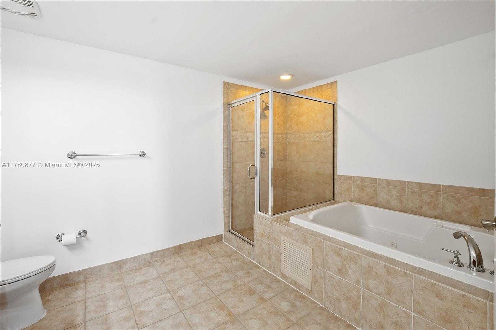 Small Image of 888 SOUTH DOUGLAS RD #602, Coral Gables Number 24