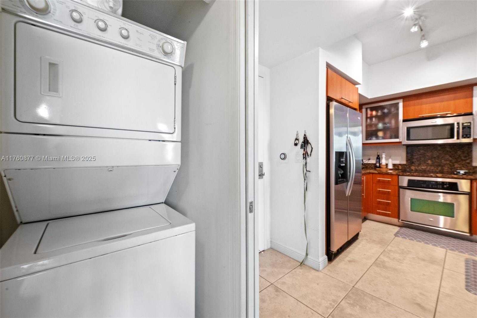Small Image of 888 SOUTH DOUGLAS RD #602, Coral Gables Number 27