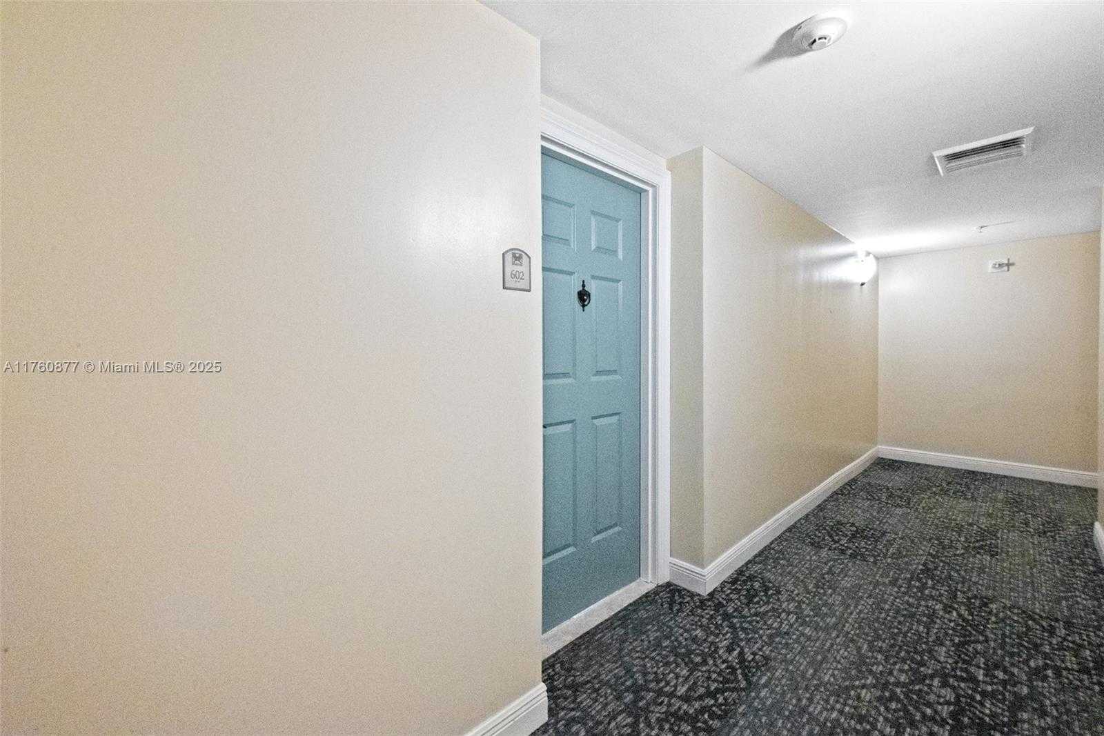 Small Image of 888 SOUTH DOUGLAS RD #602, Coral Gables Number 6