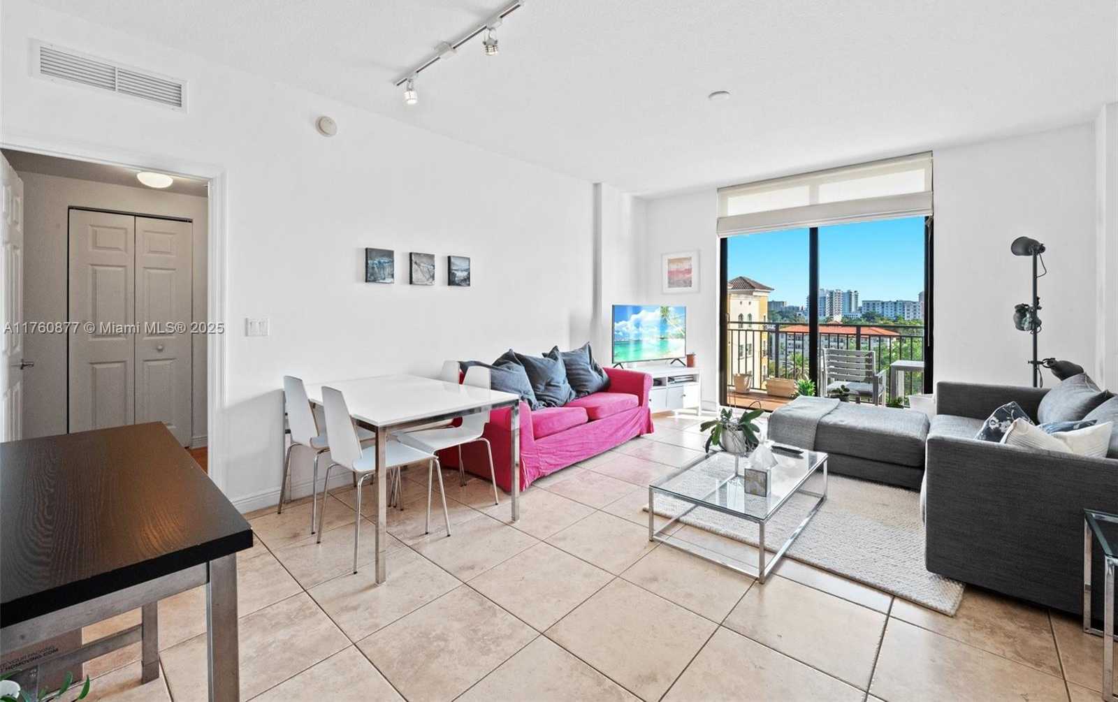 Small Image of 888 SOUTH DOUGLAS RD #602, Coral Gables Number 7