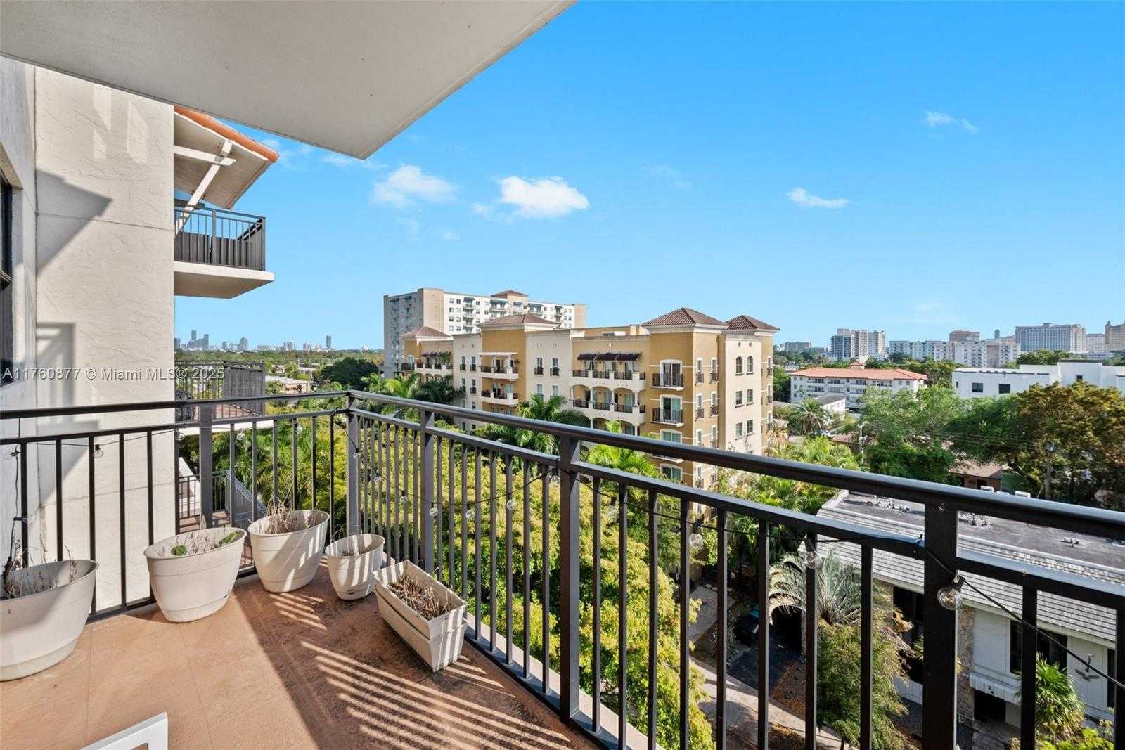 Small Image of 888 SOUTH DOUGLAS RD #602, Coral Gables Number 9
