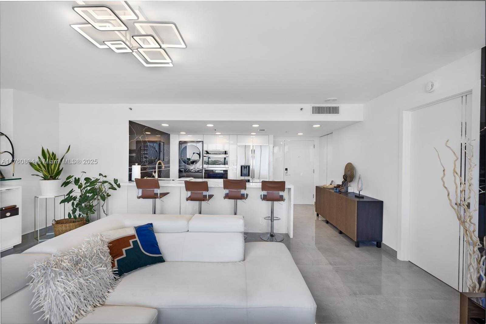 Small Image of 7601 EAST TREASURE DR #1216, North Bay Village Number 6