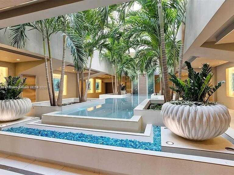 Small Image of 600 GRAPETREE DR #6ES, Key Biscayne Number 18