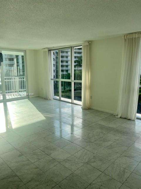 Small Image of 600 GRAPETREE DR #6ES, Key Biscayne Number 6
