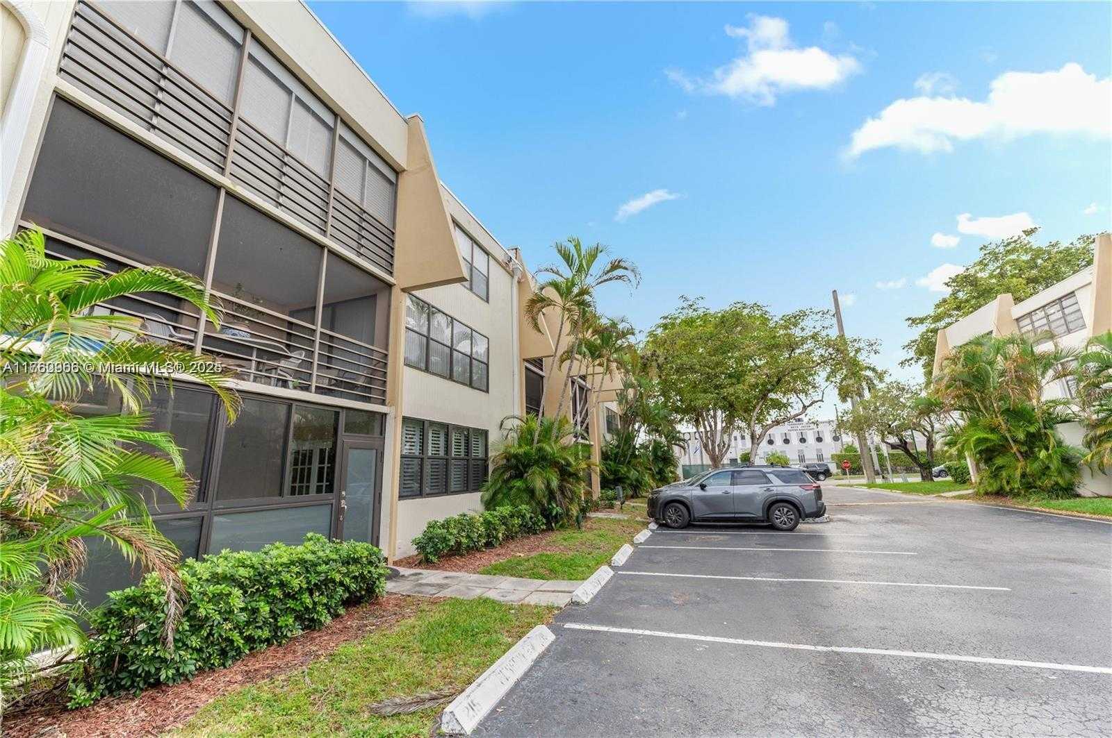 Small Image of 20301 NORTH EAST 30TH AVE #308-5, Aventura Number 9