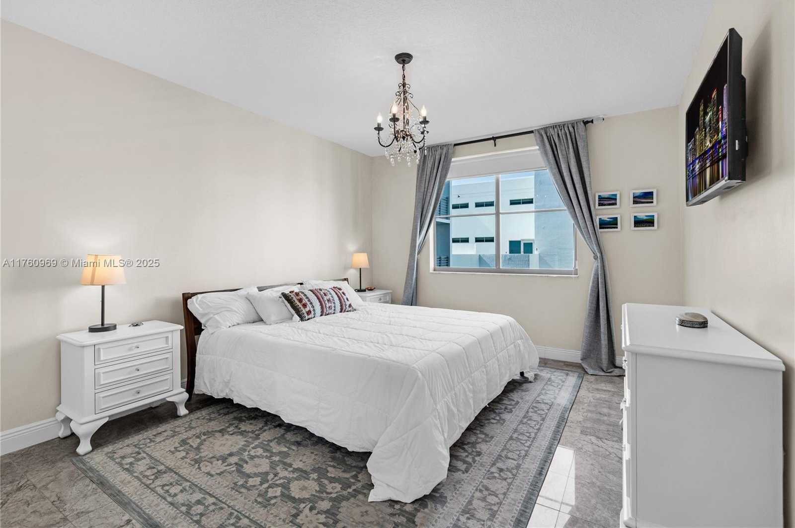 Small Image of 110 WASHINGTON AVE #1712, Miami Beach Number 13
