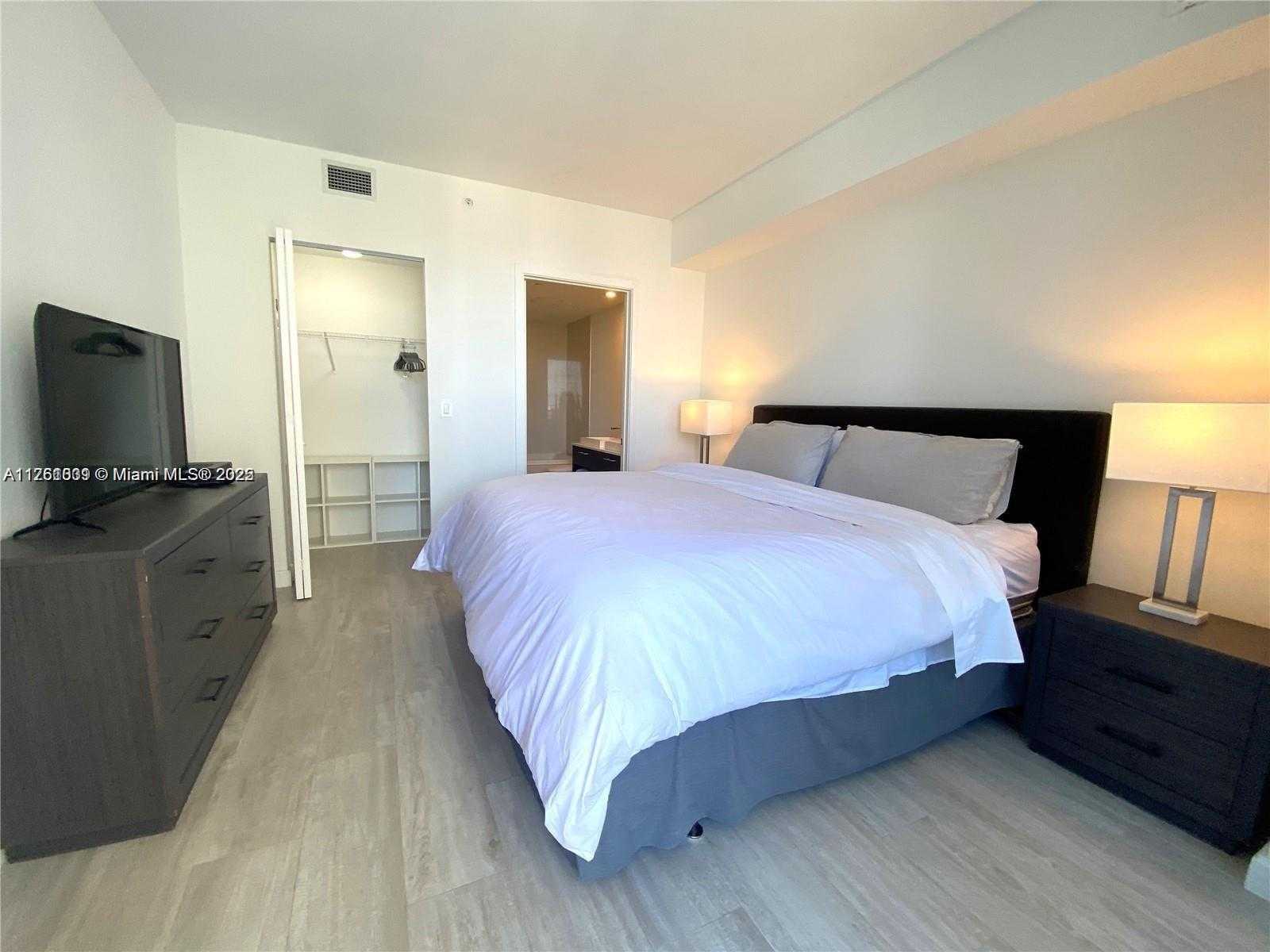 Small Image of 55 SOUTH WEST 9TH ST #3001, Miami Number 11