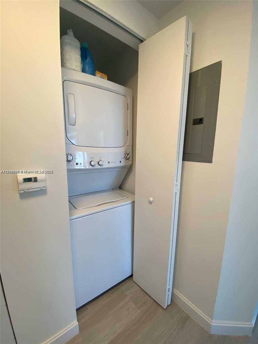 Small Image of 55 SOUTH WEST 9TH ST #3001, Miami Number 19