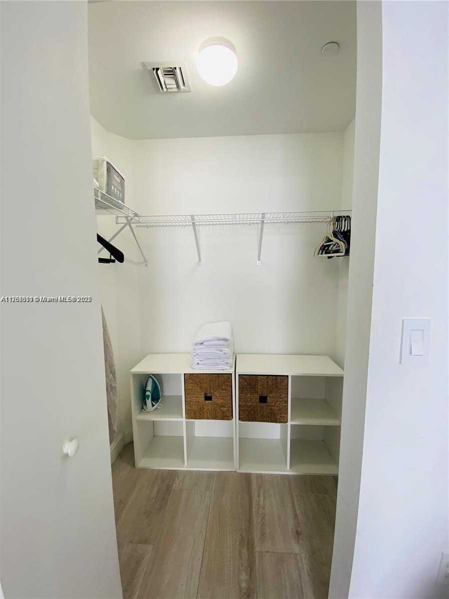 Small Image of 55 SOUTH WEST 9TH ST #3001, Miami Number 20