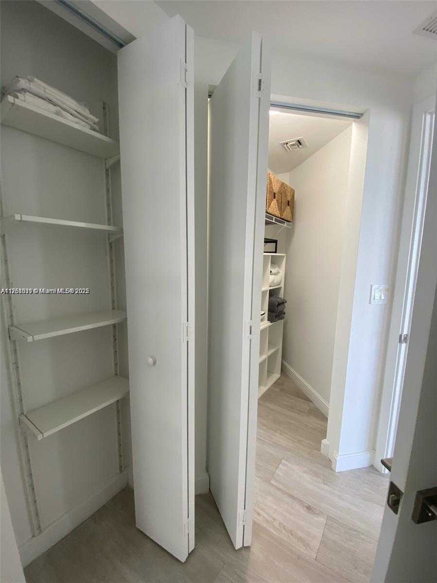 Small Image of 55 SOUTH WEST 9TH ST #3001, Miami Number 21