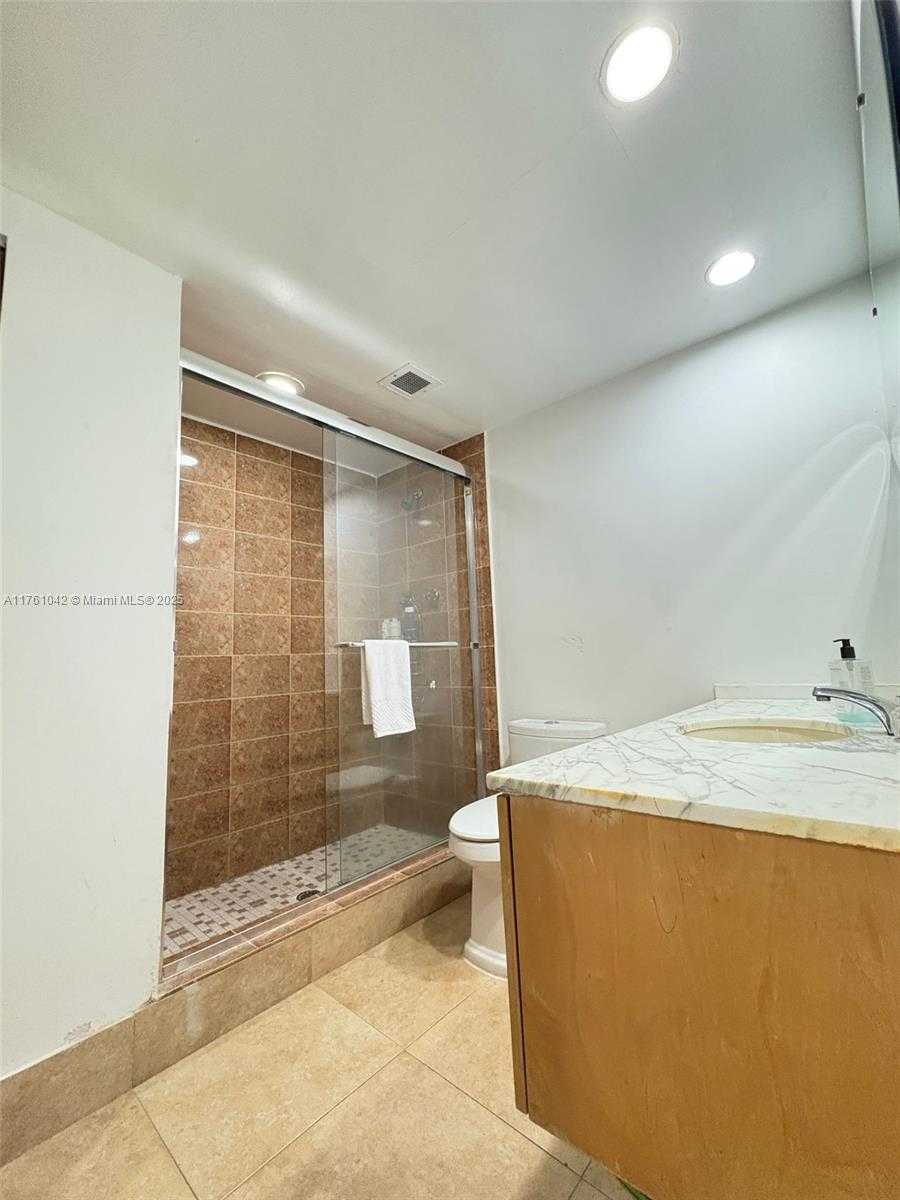 Small Image of 1965 SOUTH OCEAN DR #2F, Hallandale Beach Number 7