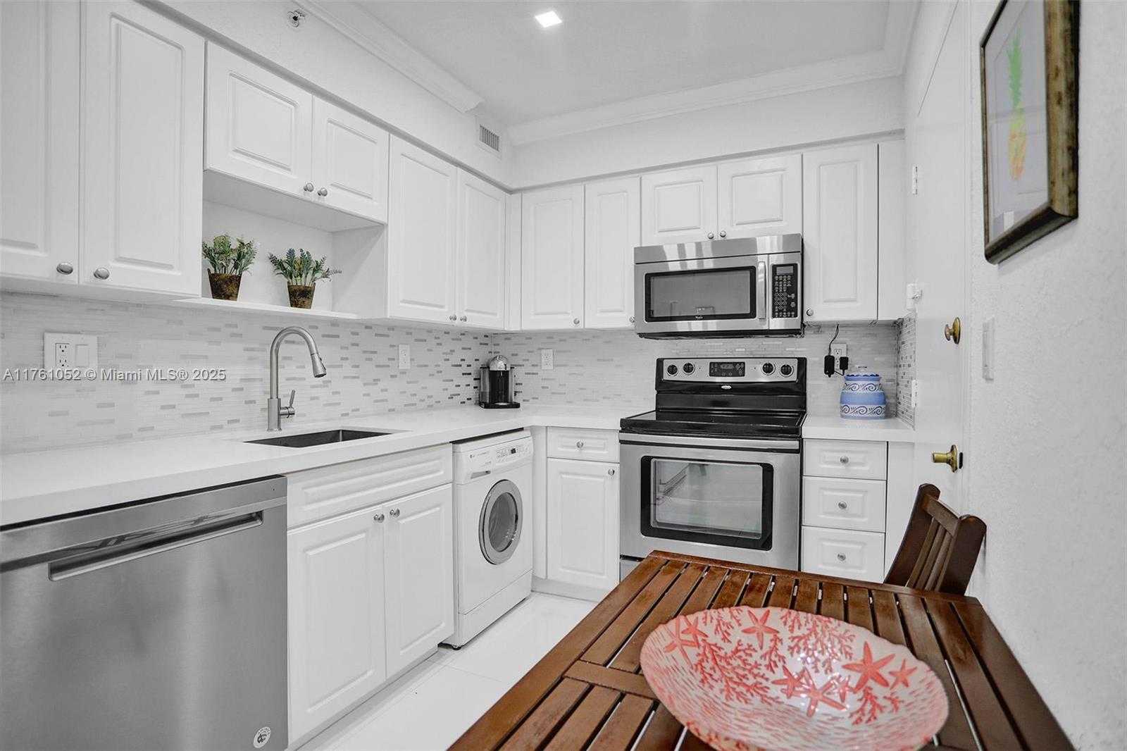 Small Image of 2501 SOUTH OCEAN DR #339 (Available  NOW), Hollywood Number 18