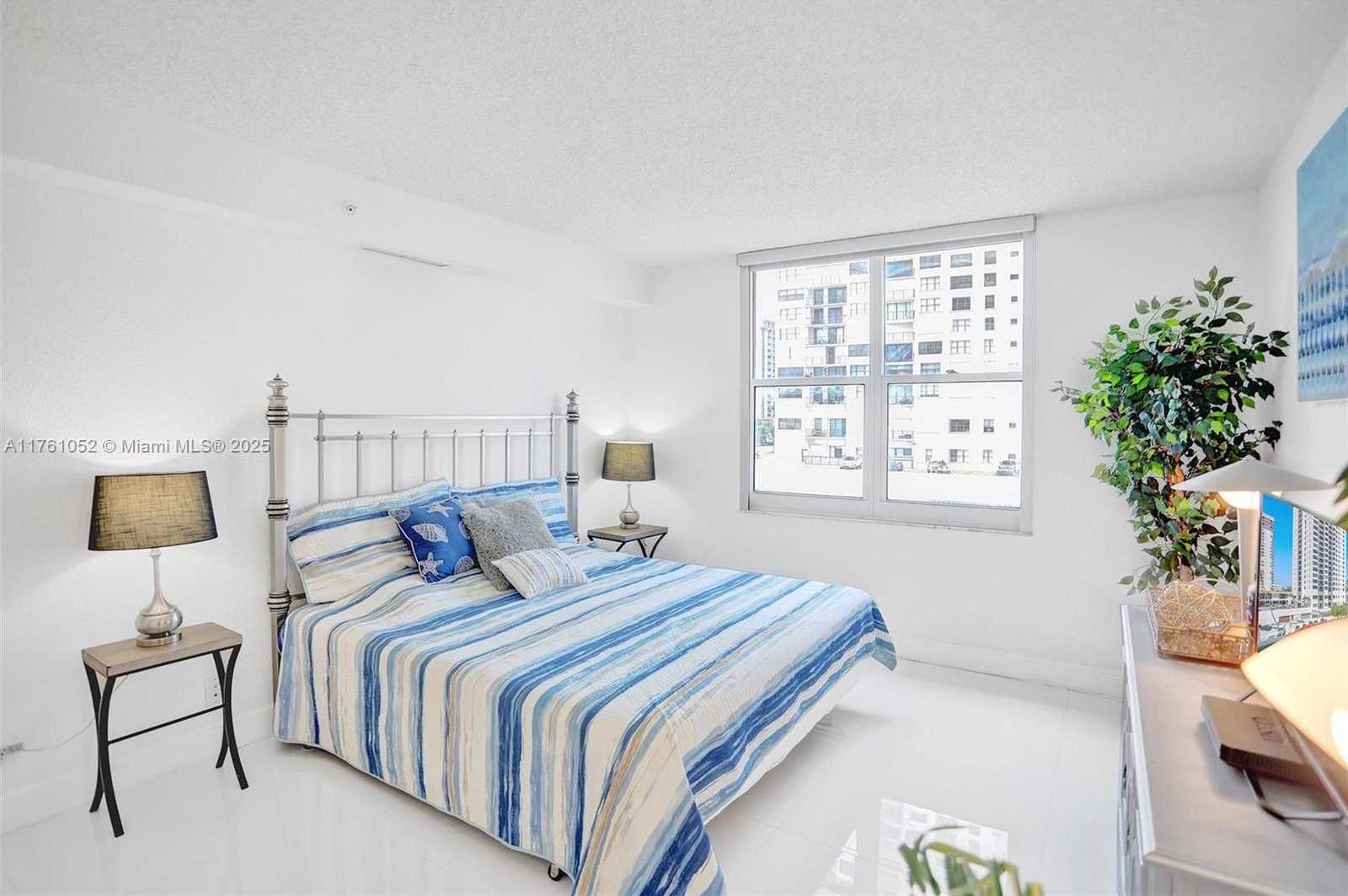 Small Image of 2501 SOUTH OCEAN DR #339 (Available  NOW), Hollywood Number 2