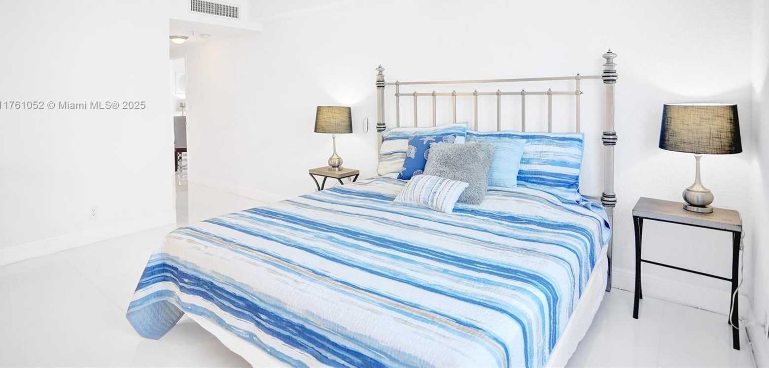 Small Image of 2501 SOUTH OCEAN DR #339 (Available  NOW), Hollywood Number 3