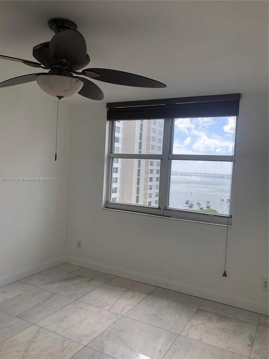 Small Image of 770 CLAUGHTON ISLAND DR #1504, Miami Number 12