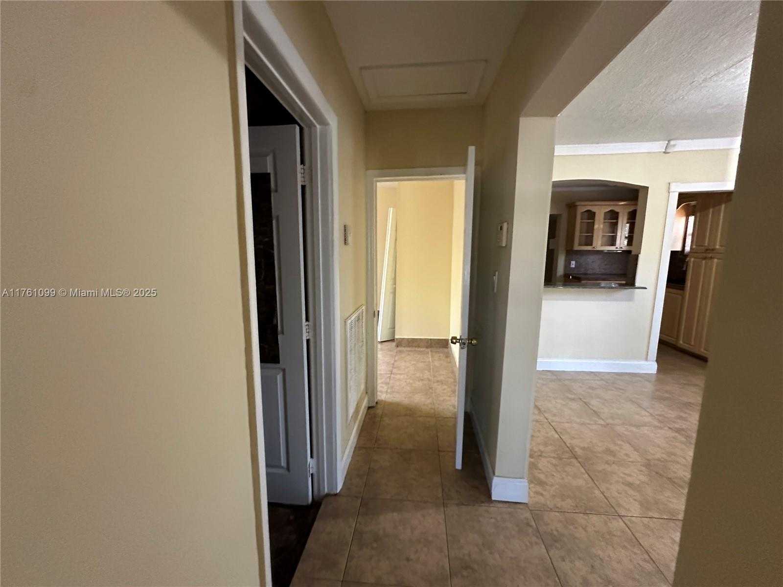 Small Image of 52 NORTH WEST 33RD ST, Miami Number 13
