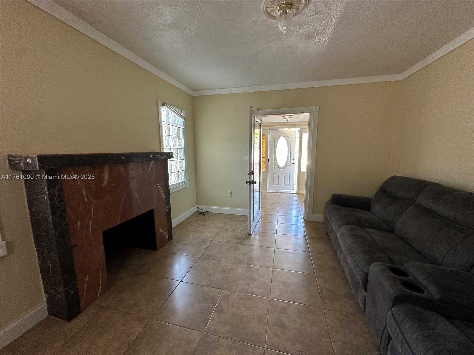 Small Image of 52 NORTH WEST 33RD ST, Miami Number 15