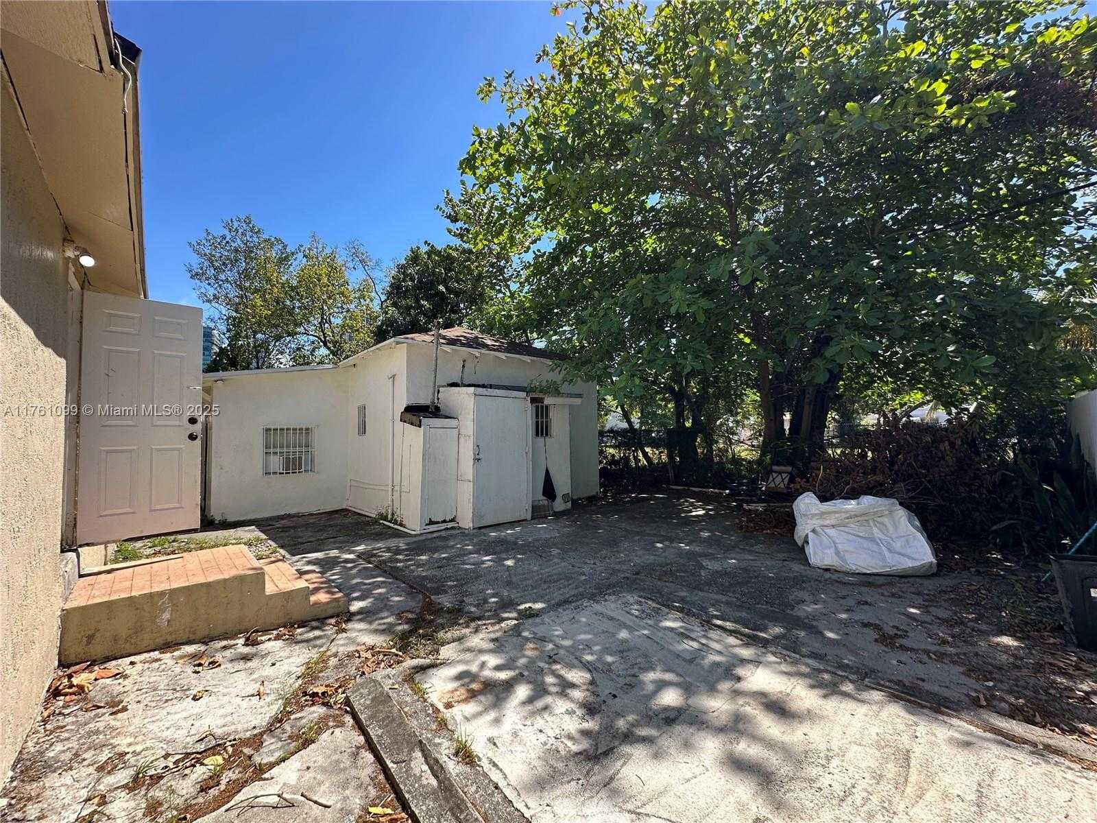 Small Image of 52 NORTH WEST 33RD ST, Miami Number 25