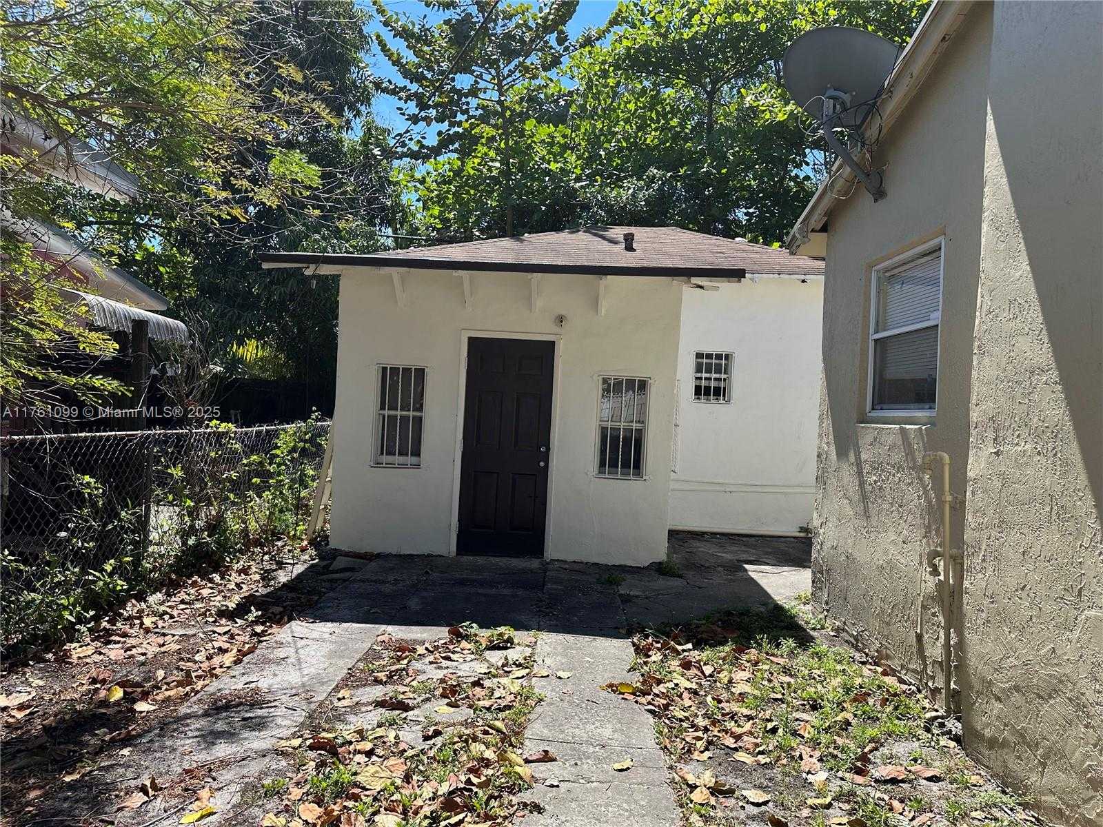 Small Image of 52 NORTH WEST 33RD ST, Miami Number 32