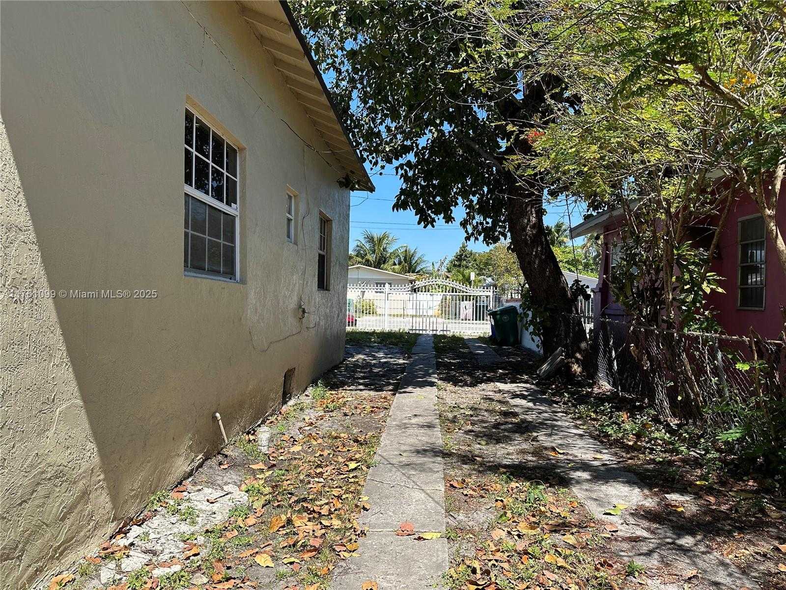 Small Image of 52 NORTH WEST 33RD ST, Miami Number 33